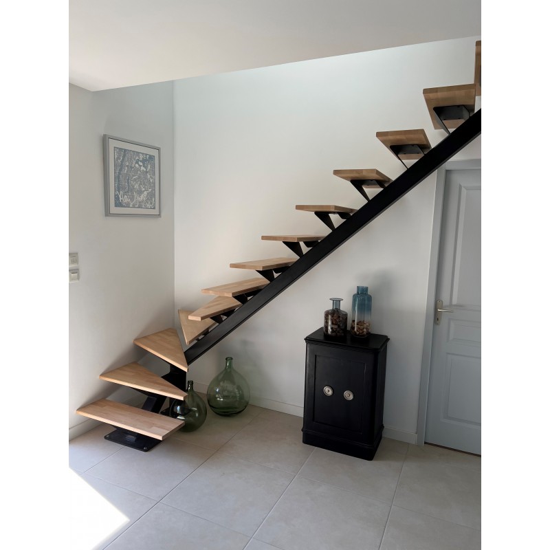 Escalier quart tournant à limon central mixte acier et bois — free download